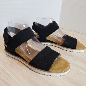 BOBS by Skechers Black Strappy Sandals Women’s Size 7.5 Memory Foam Jute Sole